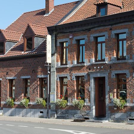 Auberge Le XIX Eme Thulin Buitenkant foto